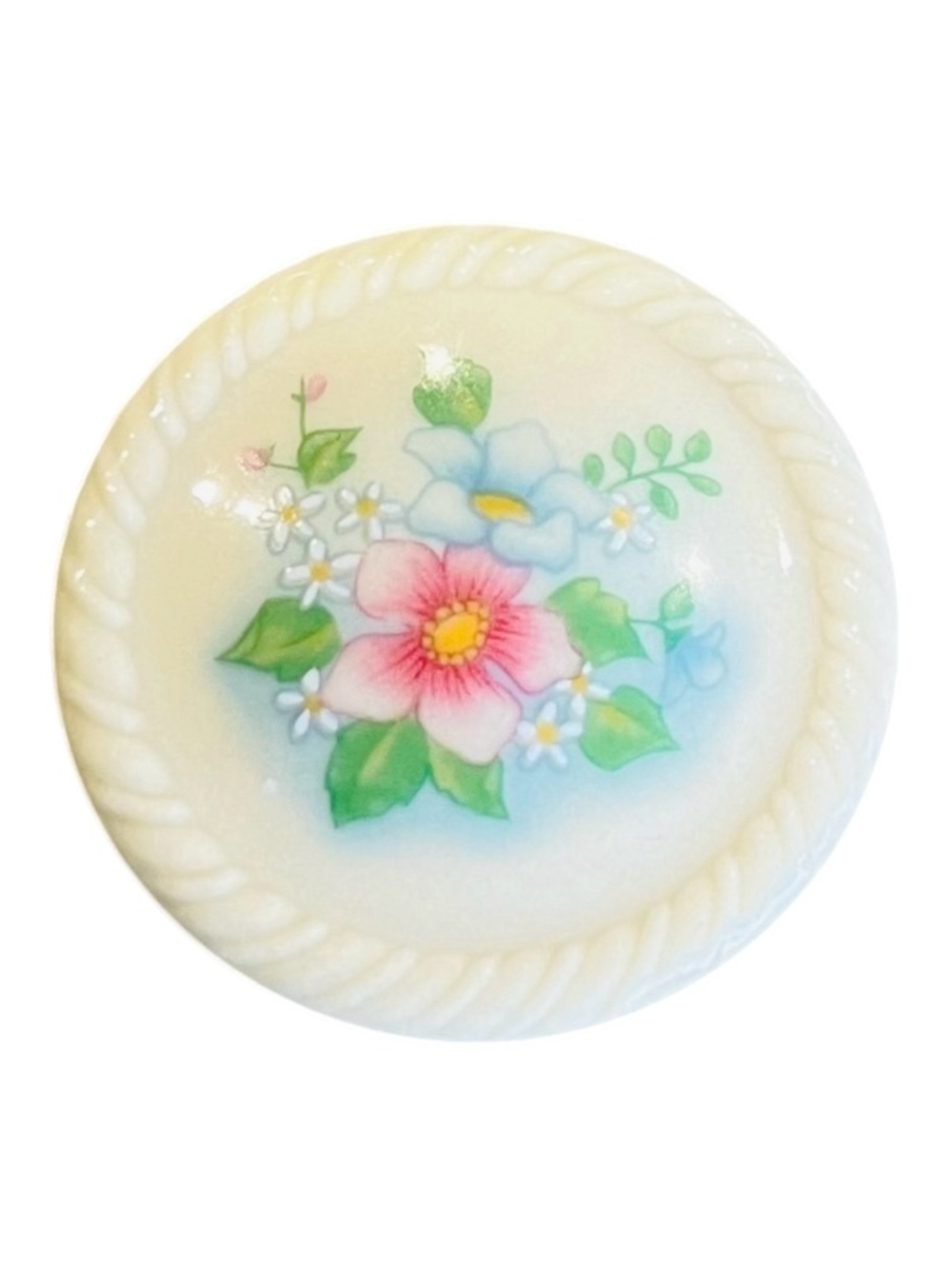 Avon “Spring Bouquet” Porcelain Brooch – 1984 Floral Pin